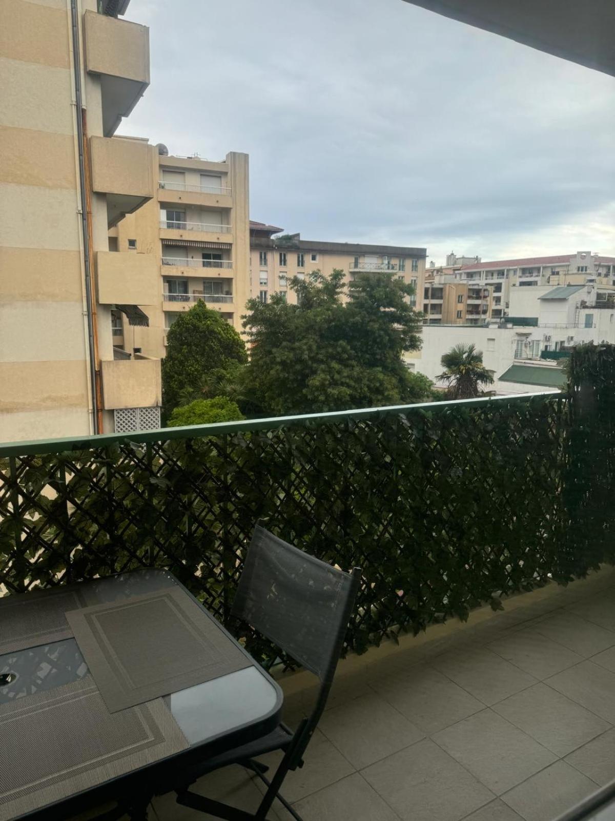Superbe 2 pièces à 50 m de la Promenade des Anglais Nice Exterior foto
